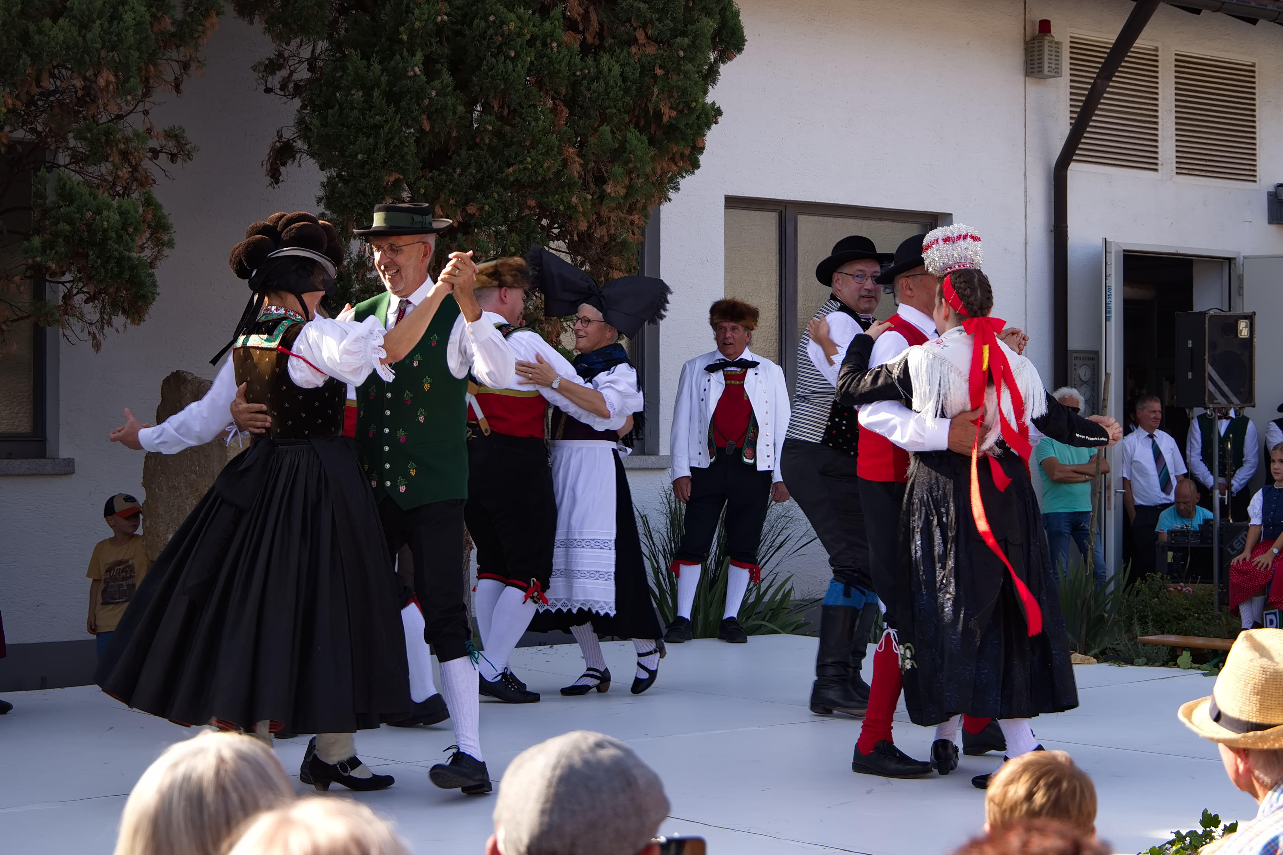 Brauchtumsschau &mdash; Traditionelle Tänze (Foto: T. Falk)