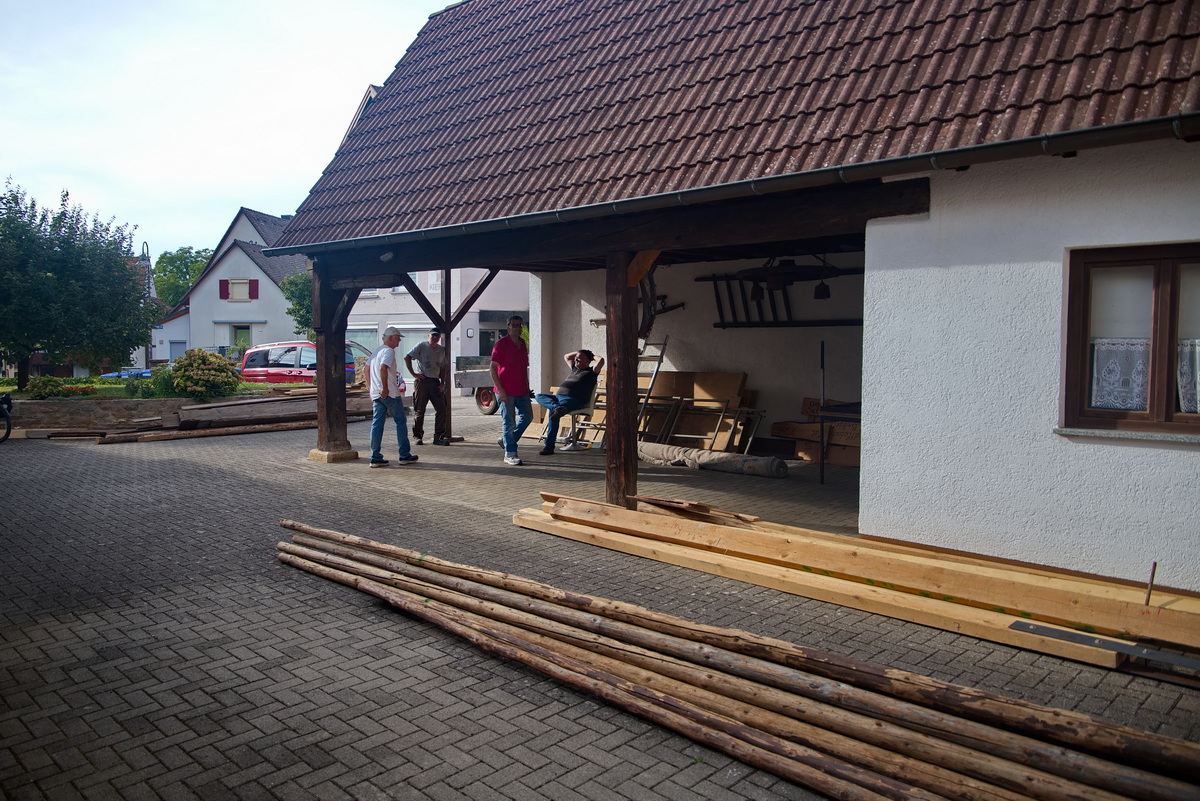 Alles abgeladen, sortiert und bereit zum Aufbau